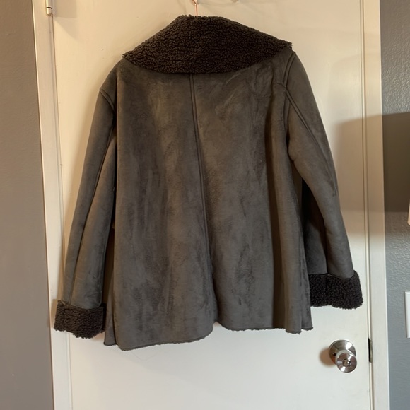 Gray faux leather jacket! - Picture 3 of 4